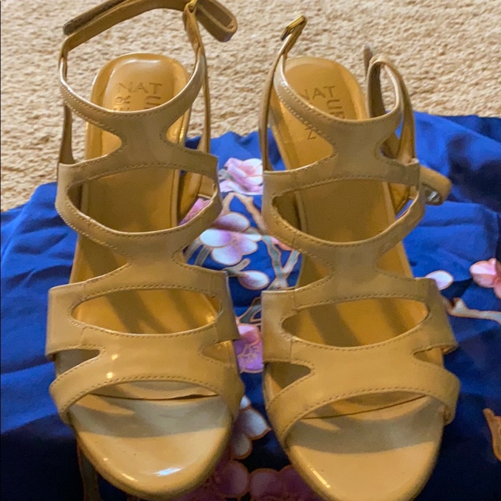 Tan Naturalizer Heels
